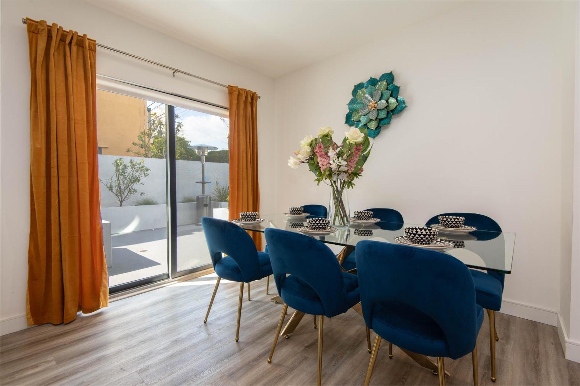 Regency Modern Apartments Глендейл Екстериор снимка